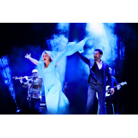 Антон и Виктория Макарские Живой Концерт (2026-02-18) Антон и Виктория Макарские Живой Концерт (2026-02-18)